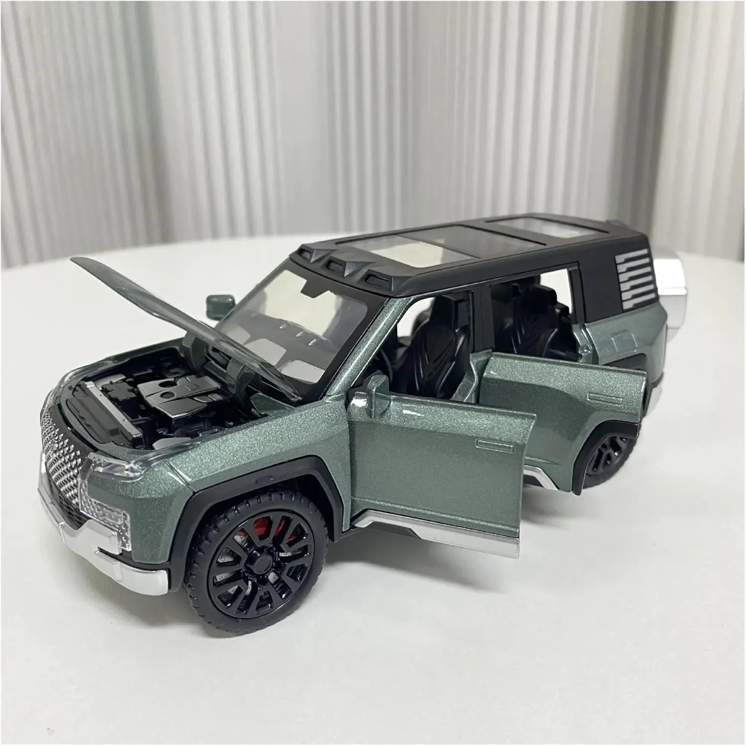 1 32 for BYD Look UPAT U8 SUV Alloy Die Cast Toy Car Model Pull Back Collectibles Car Enthusiasts Birthday Gift Classic Cars Collectible(Black)