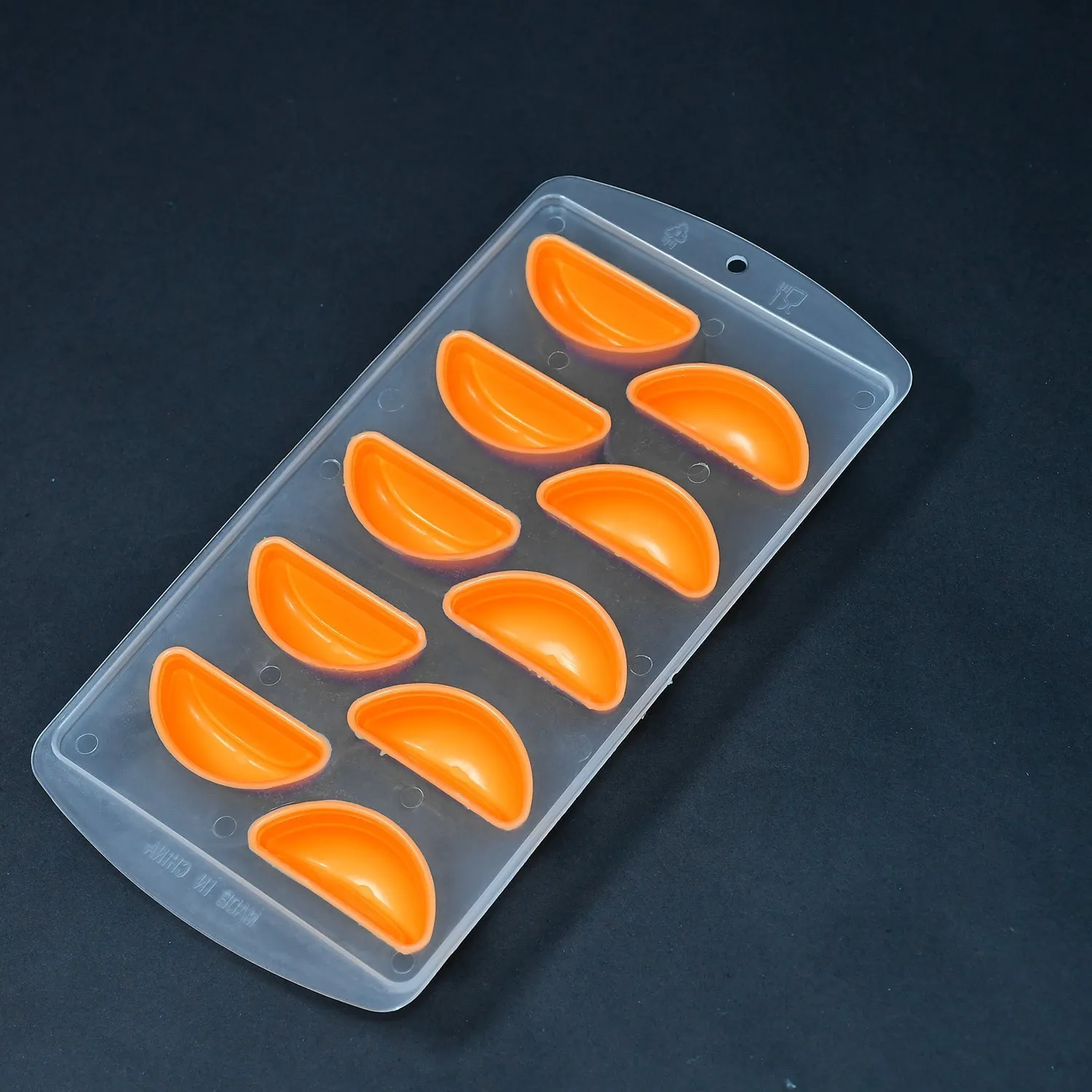 4869 Mix design Ice Trays with Lid for Freezer with Easy to Release Flexible Silicone shape ice cavity.