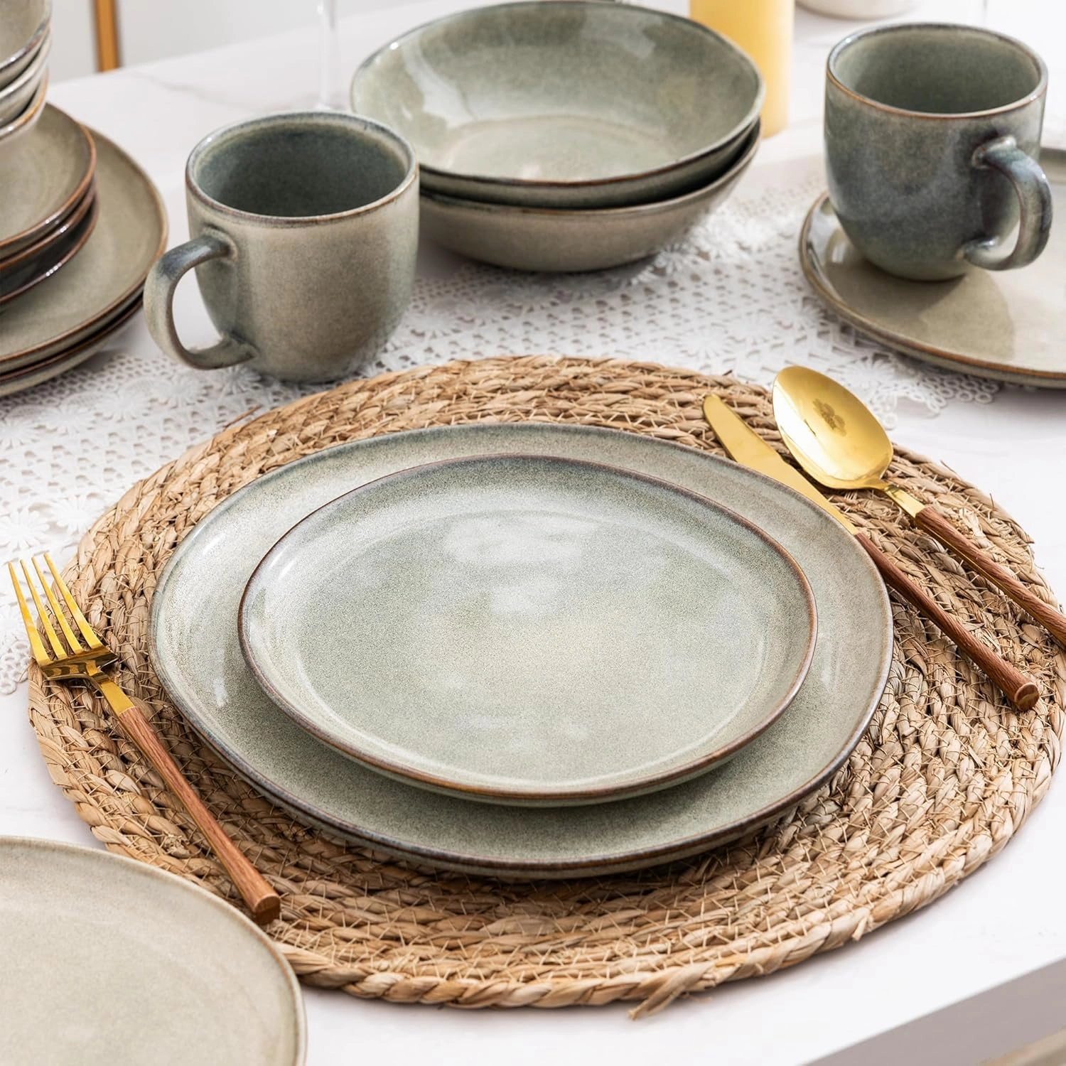AmorArc Ceramic Dinnerware Sets,Handmade Reactive Glaze Stoneware Plates and Bowls Set,Highly Chip and Crack Resistant | Dishwasher & Microwave Safe Dishes Set,Service for 6 (18pc)