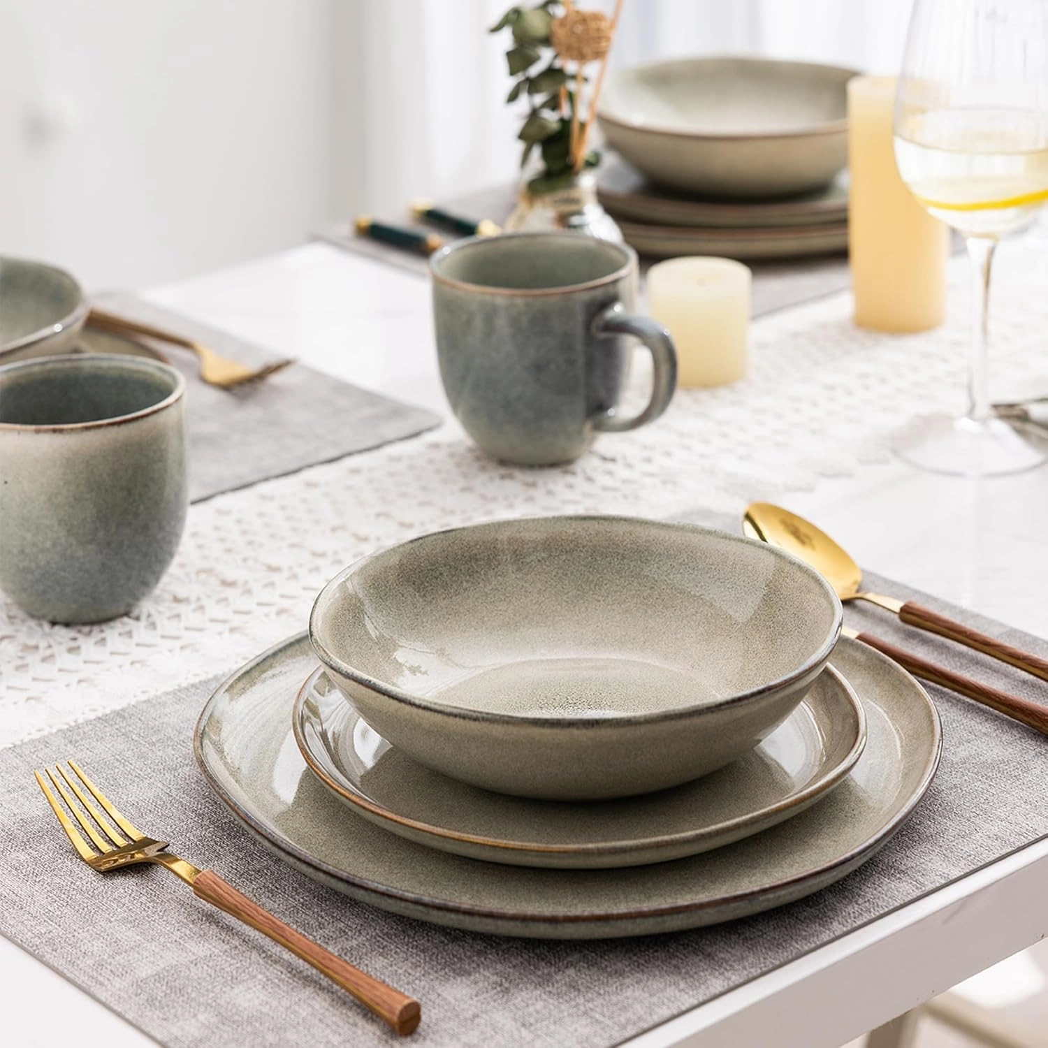 AmorArc Ceramic Dinnerware Sets,Handmade Reactive Glaze Stoneware Plates and Bowls Set,Highly Chip and Crack Resistant | Dishwasher & Microwave Safe Dishes Set,Service for 6 (18pc)
