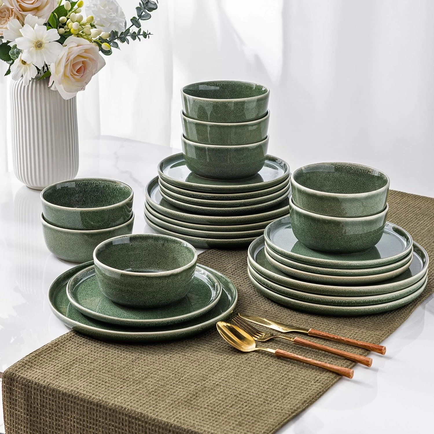 AmorArc Stoneware Dinnerware Sets,Round Reactive Glaze Ceramic Plates and Bowls Set,Highly Chip and Crack Resistant | Dishwasher & Microwave Safe Dishes,Service for 6 (18pc) Jade Green
