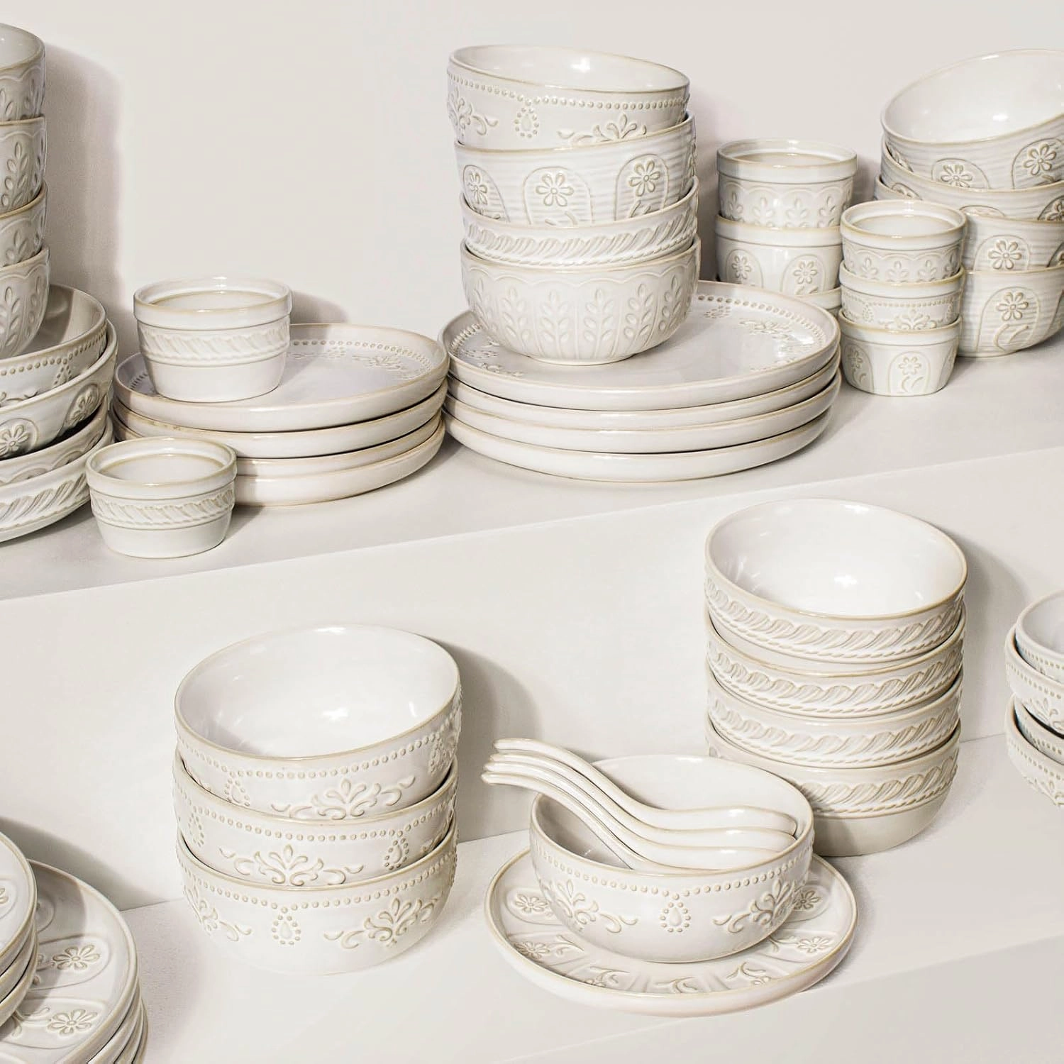 Artena Pasta Bowls, 50oz Large Salad Serving Bowls, 9.75'' Plates Bowls Set of 4, Big White Ceramic Soup Bowls for Kitchen, Embossment Shallow Dinner Bowl, Microwave Dishwasher Safe, Pinwheel Flower