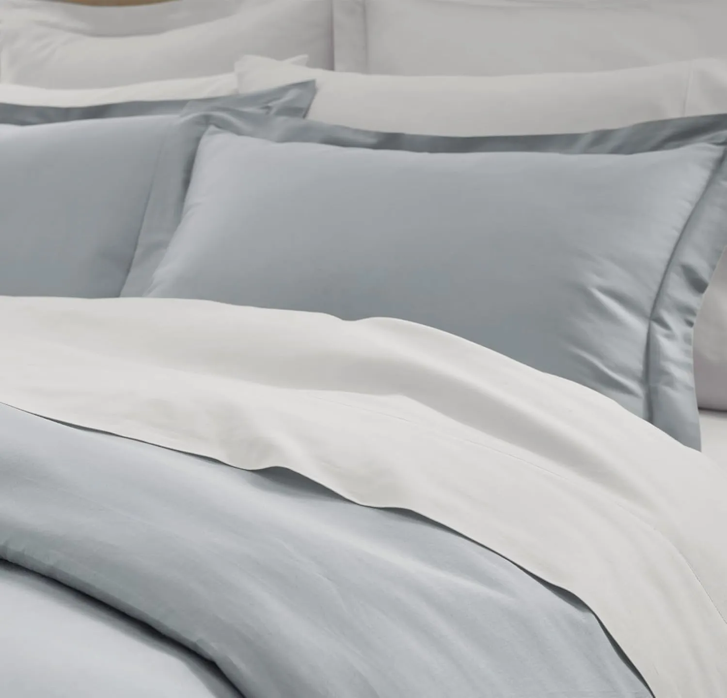 BOLL & BRANCH Percale Hemmed Duvet Set - King/Cal King, Shore - Luxury 100% Organic Cotton - 1 Duvet Cover, 2 Shams - Crisp, Naturally Cooling Weave