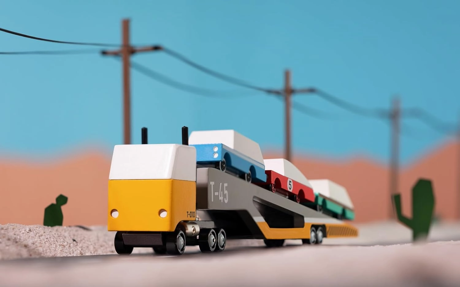 CANDYCAR® Wooden Diecast Collection - Magnetic Car Transporter, Premium Handcrafted Beech Wood Toy Car