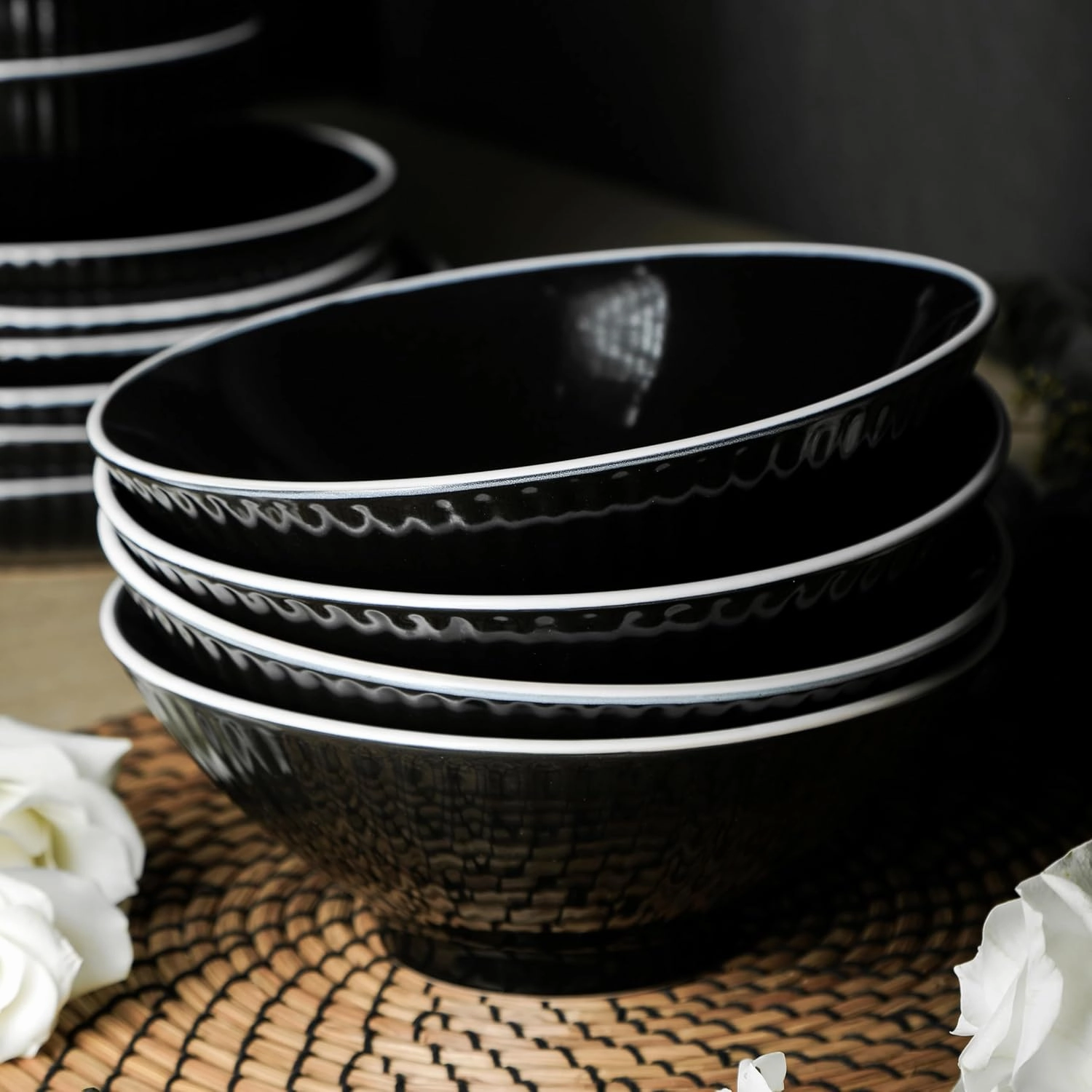 Christian Siriano Lustra Modern 16-Piece Stoneware Dinnerware Set, Plates and Bowls Set, Dinner and Salad Plates, Ramen Bowls, Dishes for 4, Black