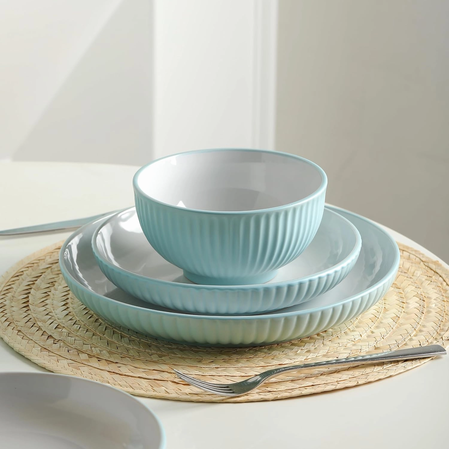 Christian Siriano Lustra Modern 16-Piece Stoneware Dinnerware Set, Plates and Bowls Set, Dinner and Salad Plates, Ramen Bowls, Dishes for 4, Teal