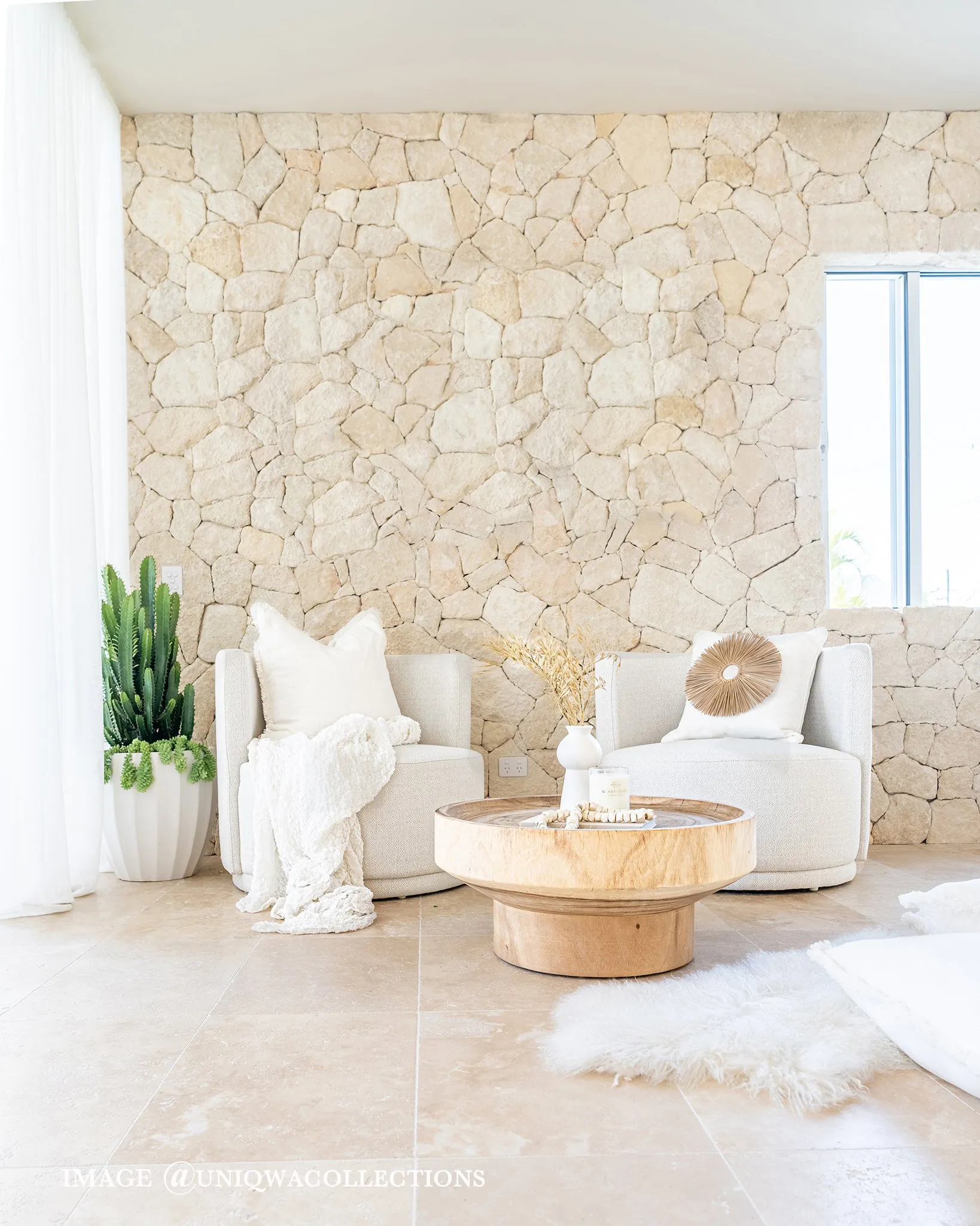 CLASSIC TRAVERTINE TUMBLED & UNFILLED 610X610X30MM PAVER