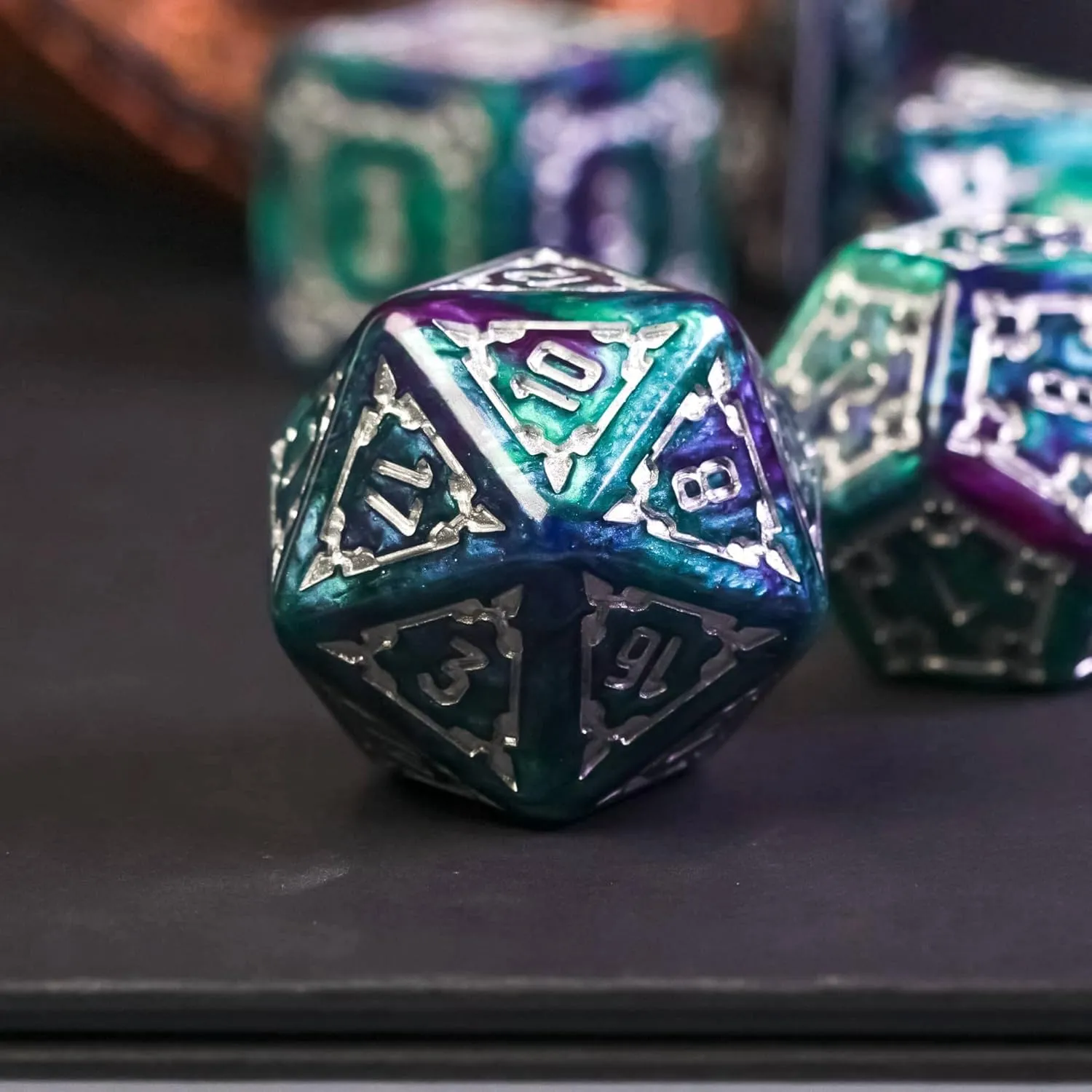 cusdie 7 Pcs 25mm Giant DND Dice with Dragon Eye Dice Bag, Polyhedral Dice Set, D&D Dice for Dungeons and Dragons Pathfinder RPG(Green/Purple)