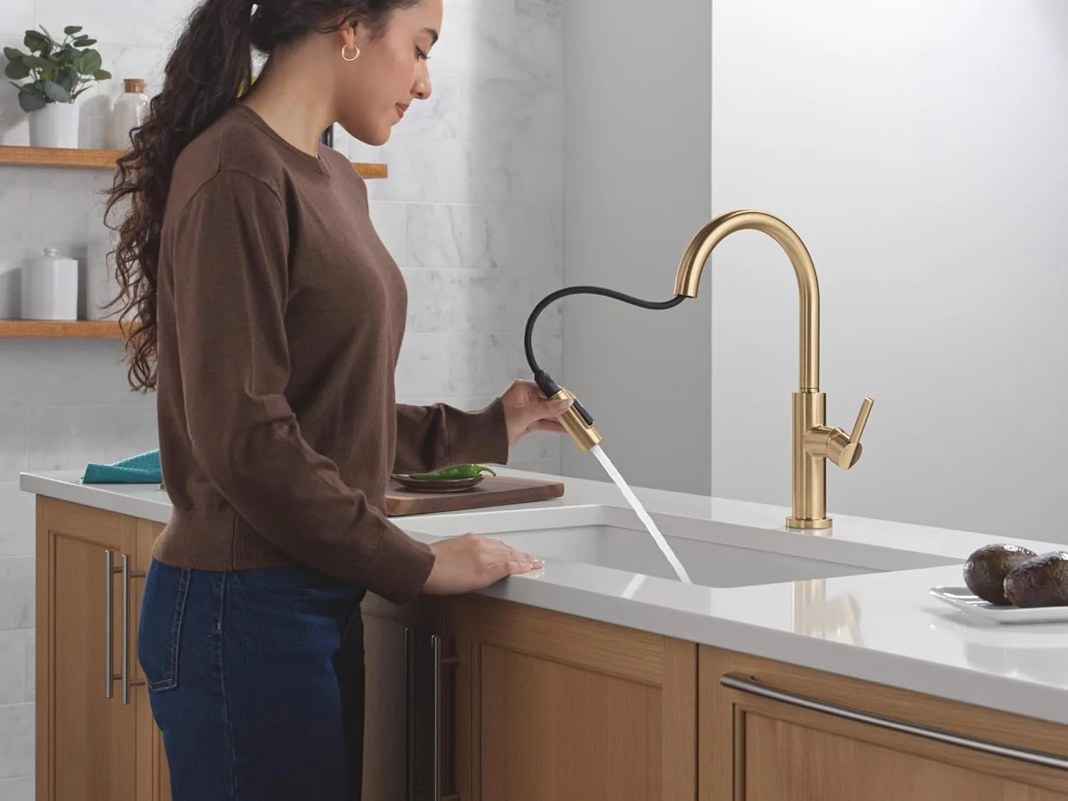 Delta 19867LF Nicoli 1.8 GPM Single Hole Pull Down Kitchen Faucet - Includes Escutcheon - Champagne Bronze
