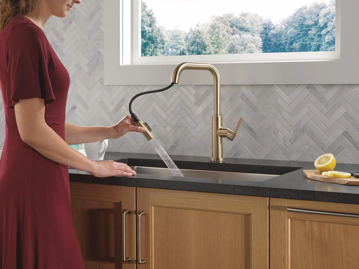 Delta Faucet Nicoli U-Spout Kitchen Faucet with Pull Down Sprayer, Champagne Gold Kitchen Sink Faucet, Modern Kitchen Faucet, Single Hole Kitchen Faucet, Champagne Bronze 19868LF-CZ