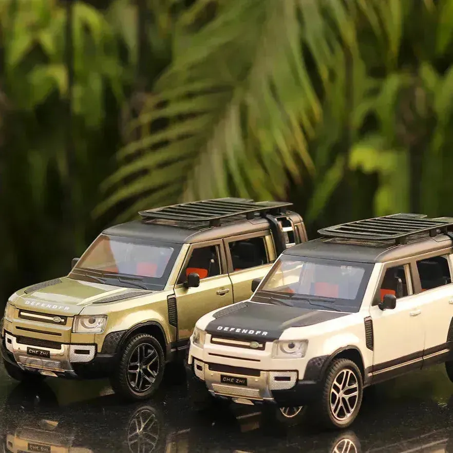 Diecast Defender Toy Car (1:22 Scale)