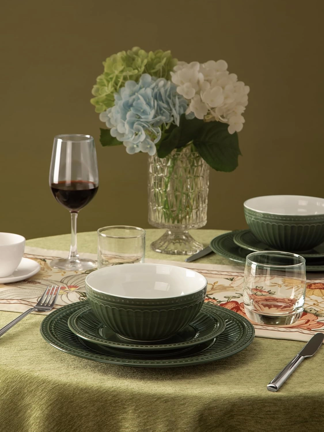 Famiware Garden Plates and Bowls Set, 12-Piece Dishes Set for 4, Scratch Resistant Kitchen Dishes Dinnerware Set - Microwave and Dishwasher Safe, Reactive Glaze and Embossed Stoneware, Dark Green