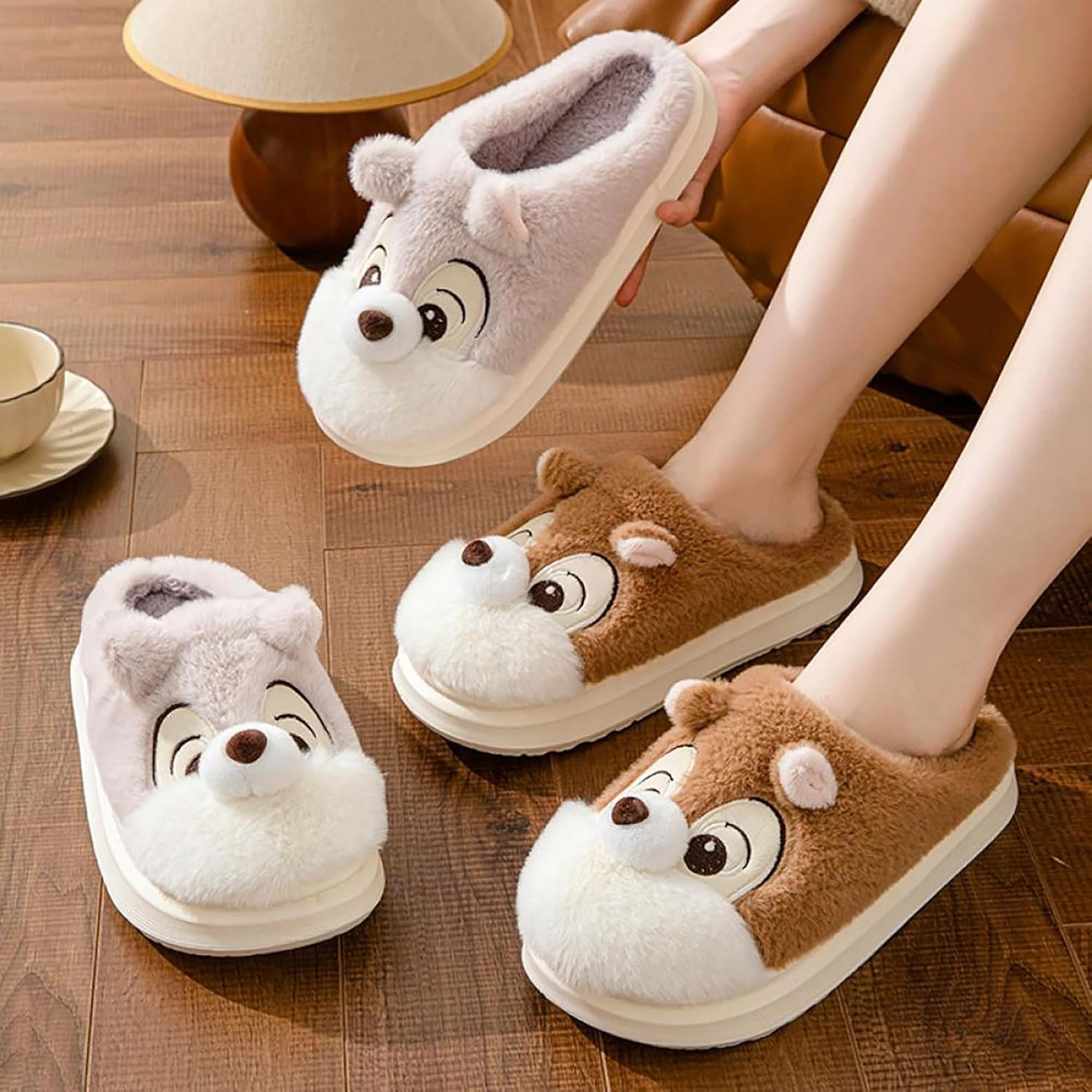Gaolinci Cartoon Giraffe Cotton Slippers, Winter Indoor Outdoor Slippers for Women
