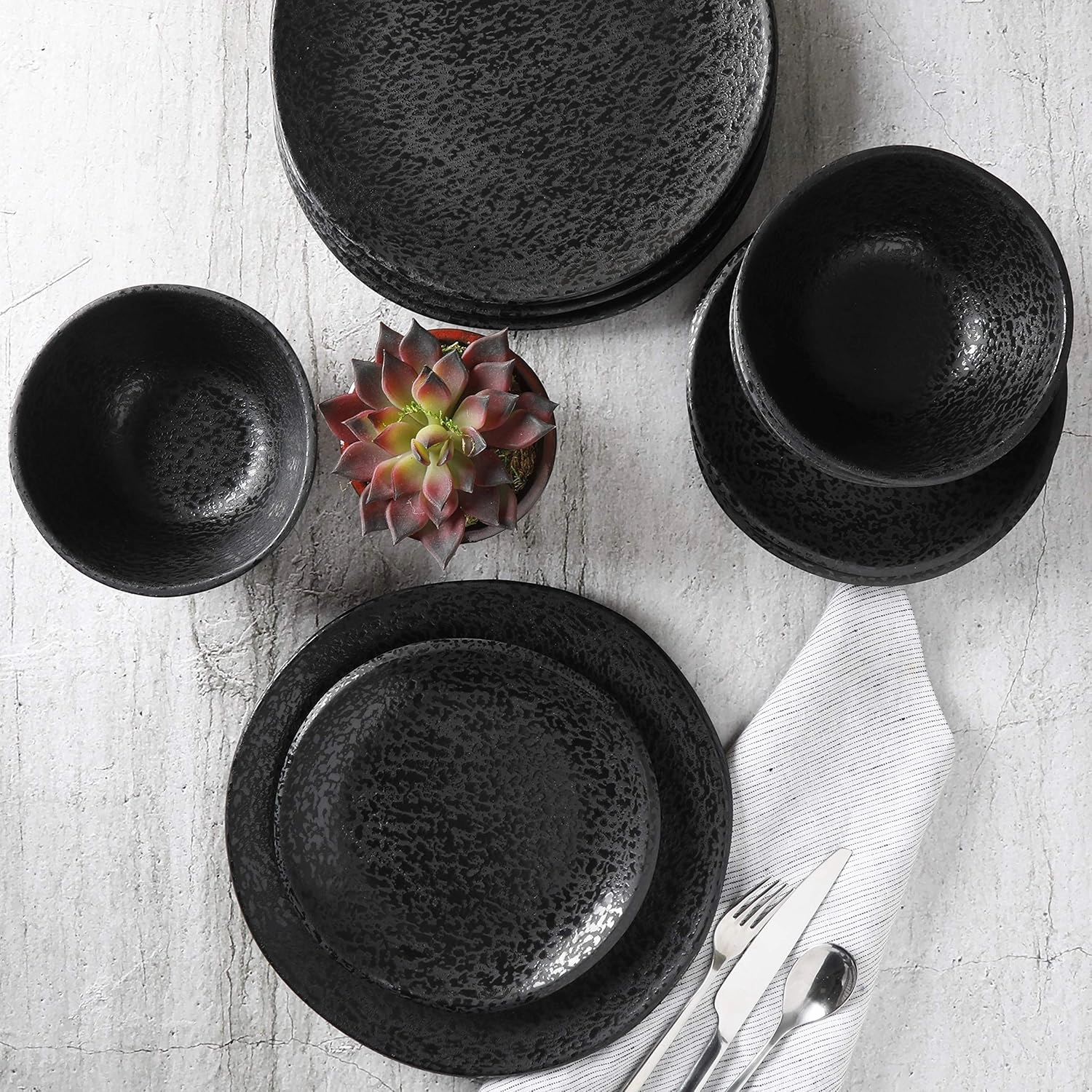 Gibson Home Yoko Round Melamine Plastic Dinnerware Set, Service for Four (12pcs), Matte Black