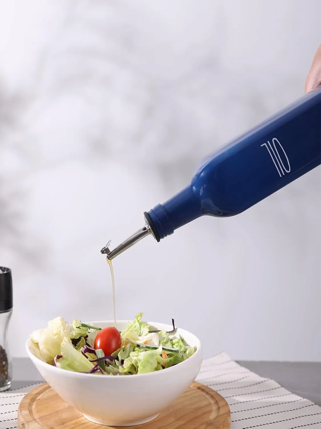 Glass Oil and Vinegar Dispenser Set for Kitchen, 17oz Olive Oil Bottle With Pour Spout, Farmhouse Decor, Navy Blue (2 Blue)