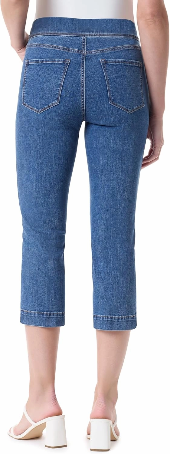 Gloria Vanderbilt Women's Amanda Pull on Capri Standard