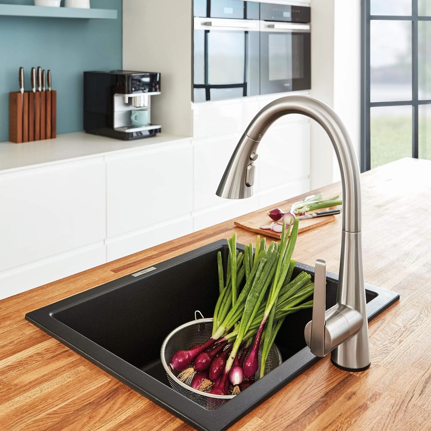 GROHE 30205DC2 Zedra Touchless Pull-Down Kitchen Faucet Supersteel (Stainless Steel)