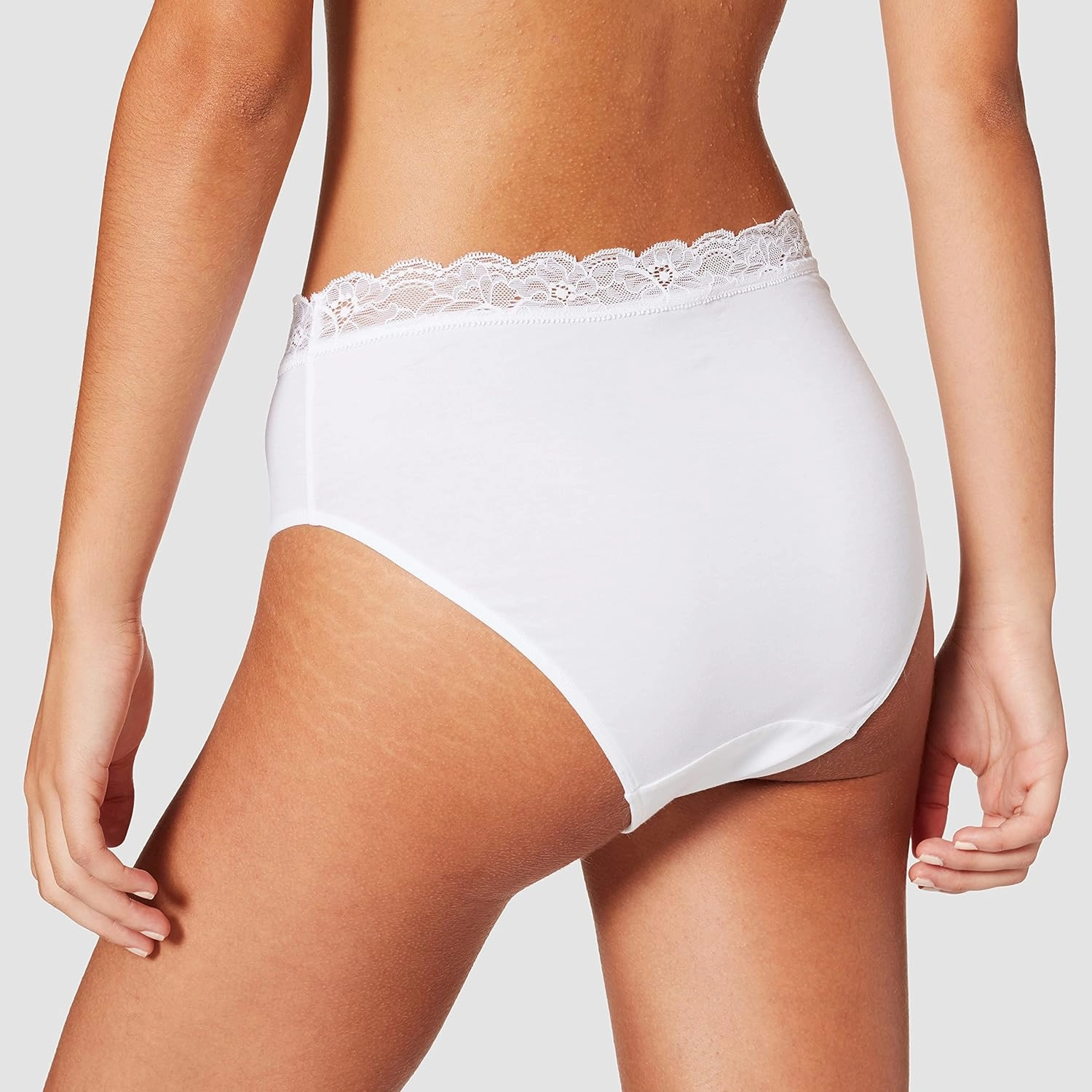 HANRO Women's Cotton Lace Full Brief