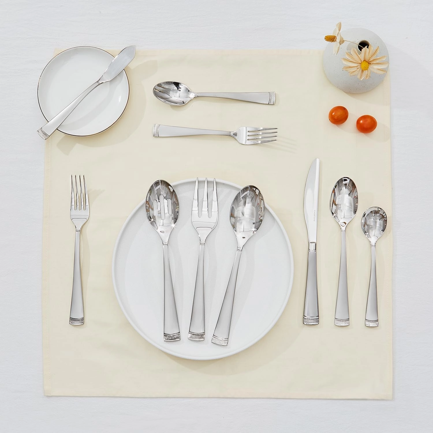KINGSTONE Silverware Set, 20-Piece Flatware Set for 4, 18/10 Stainless Steel Cutlery Set with Bead Edge, Utensil for Kitchen, Home, Party, Wedding, Mirror Polished, Dishwasher Safe, Featured Gifts