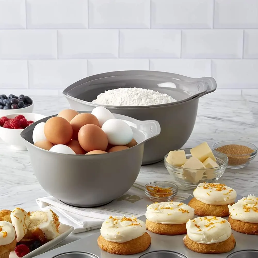 KitchenAid Universal Nesting Plastic Mixing Bowls, Set Of 3, 2.5 quart, 3.5 quart, 4.5 quart, Non Slip Base with Easy Pour Spout to Reduce Mess, Dishwasher Safe, Gray