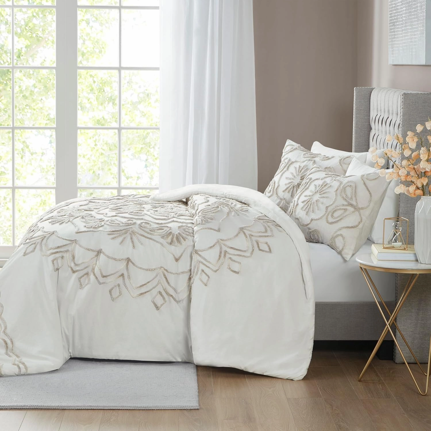 Madison Park Violette Chenille Cotton Tufted Comforter Large Medallion Design, All Season, Hypoallergenic, Soft Bedding Set, Matching Sham, King/Cal King, Ivory/Taupe 3 Piece