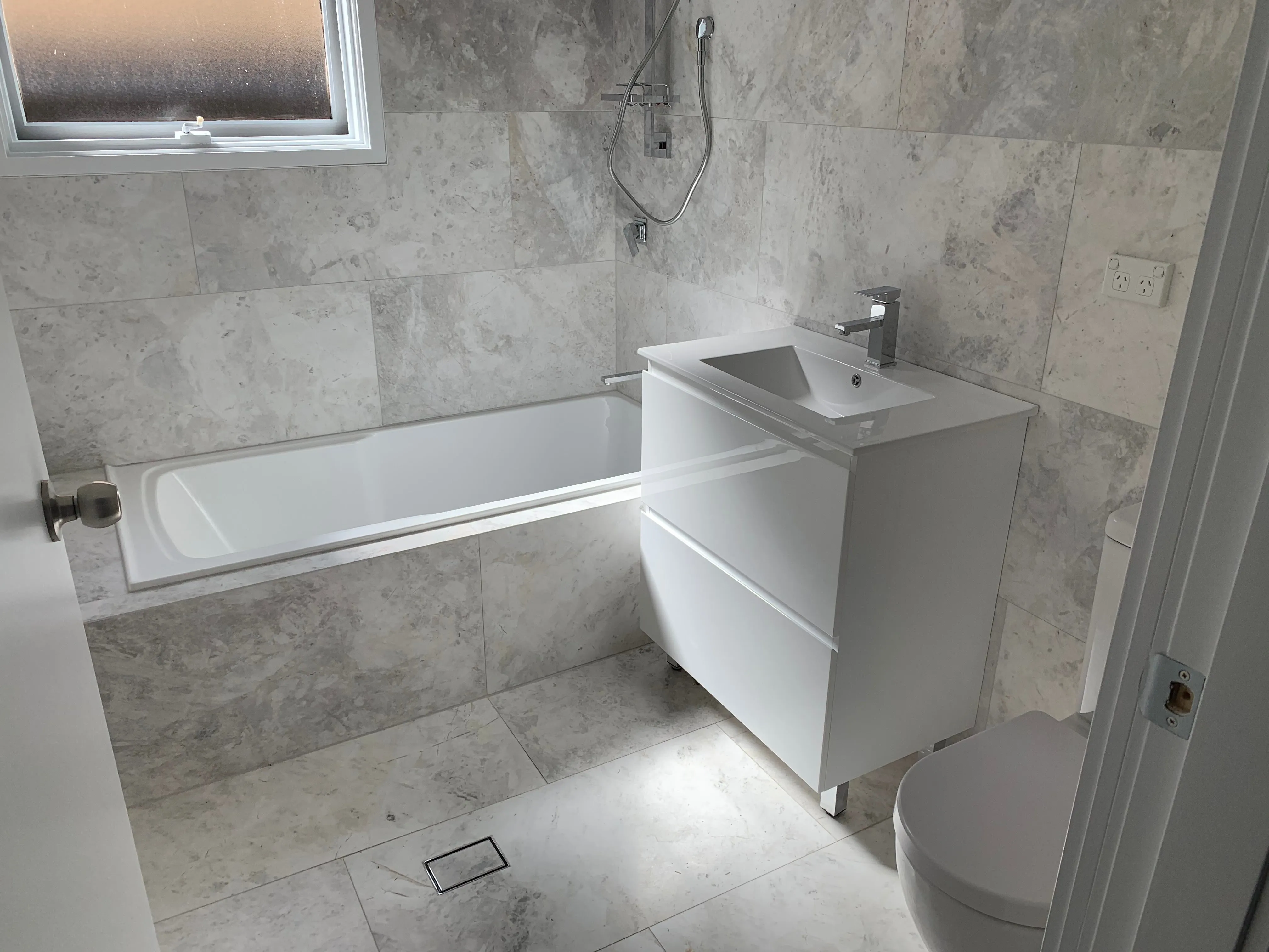 Magnolia Pearl Marble Tiles