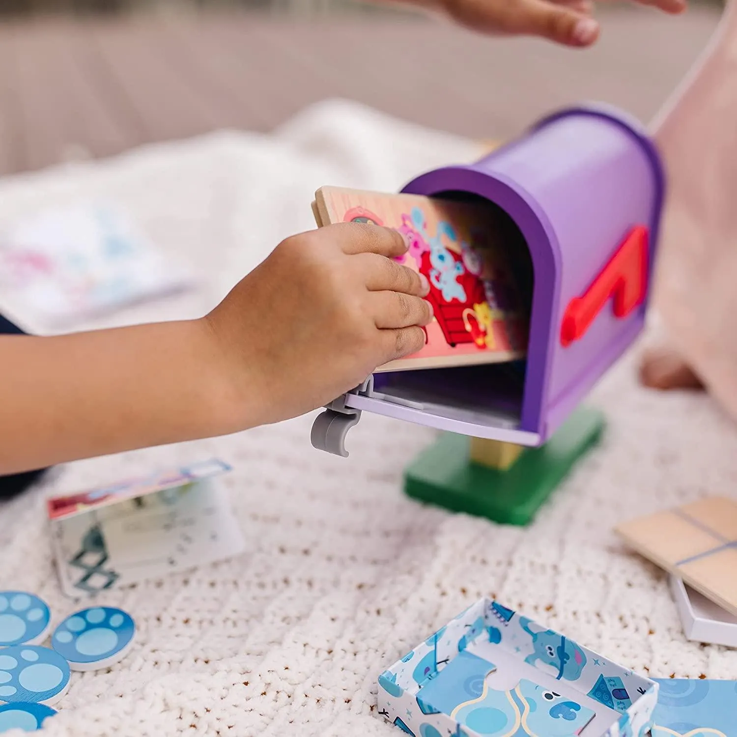 Melissa & Doug Blues Clues & You Wooden Mailbox Playset