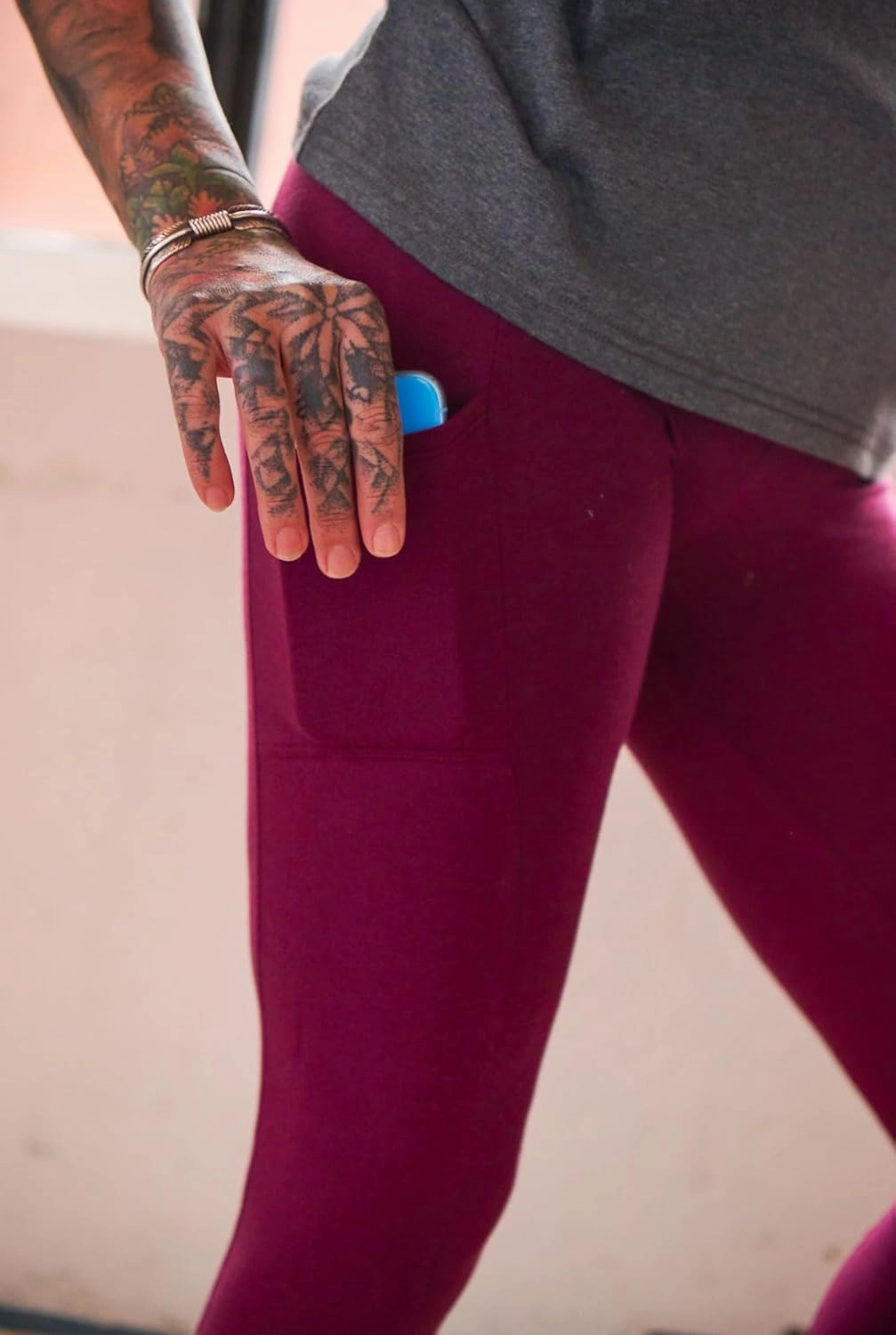 No Nonsense Women's Classic Denim Capri Leggings with Pockets, Comfortable Stretch Pull on Pants