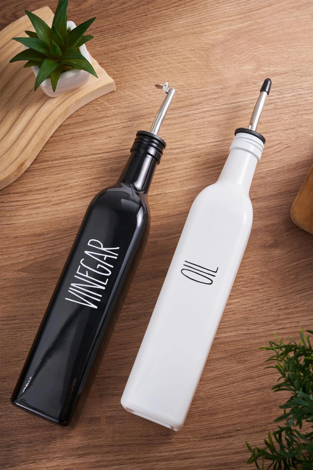 Olive Oil Dispenser, Dispenser Set for Oil & Vinegar, Farmhouse Kitchen Decor (Black and White)