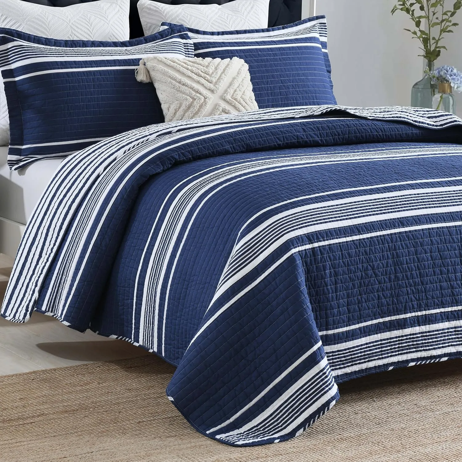 SahSahCasa Quilt King Size, King Quilt Set, 100% Cotton King Quilt Bedding Set Bedspreads, Lightweight Reversible Striped Pinstripe Quilts Bedspread for King Bed, All Season, Navy Blue, 3 Pieces
