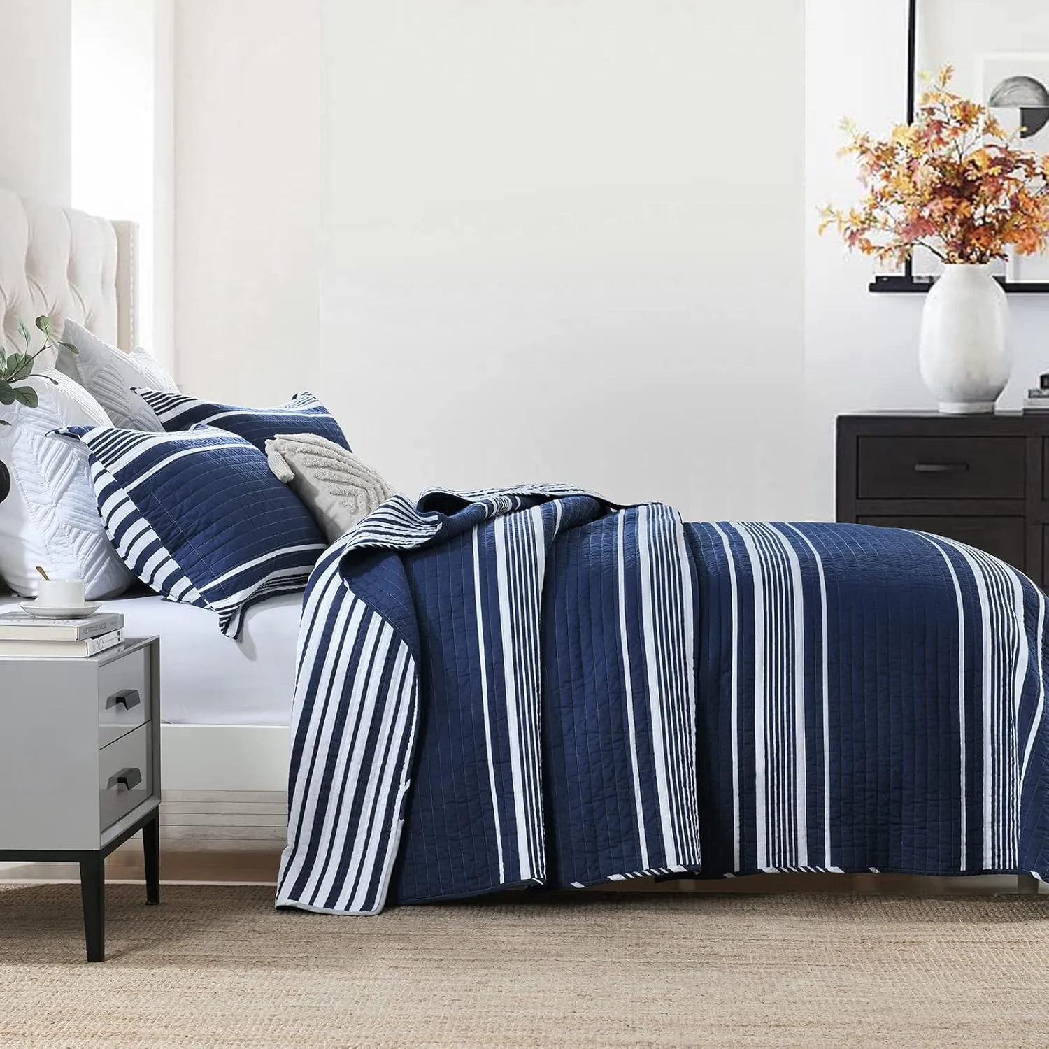 SahSahCasa Quilt King Size, King Quilt Set, 100% Cotton King Quilt Bedding Set Bedspreads, Lightweight Reversible Striped Pinstripe Quilts Bedspread for King Bed, All Season, Navy Blue, 3 Pieces