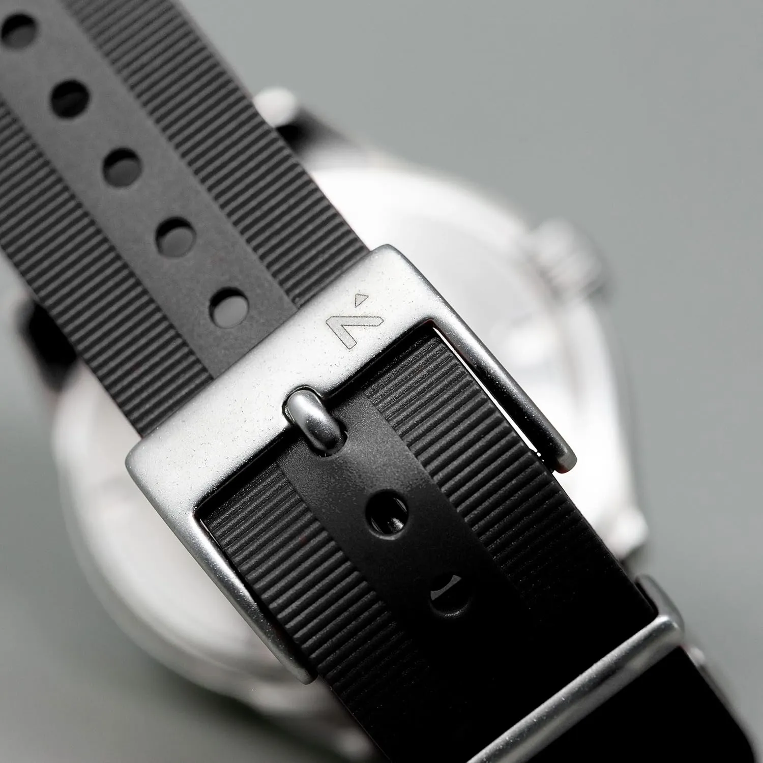 Tempest | Men's Navigator Watch (40mm) | Automatic | Stainless Steel | Natural Rubber Strap…