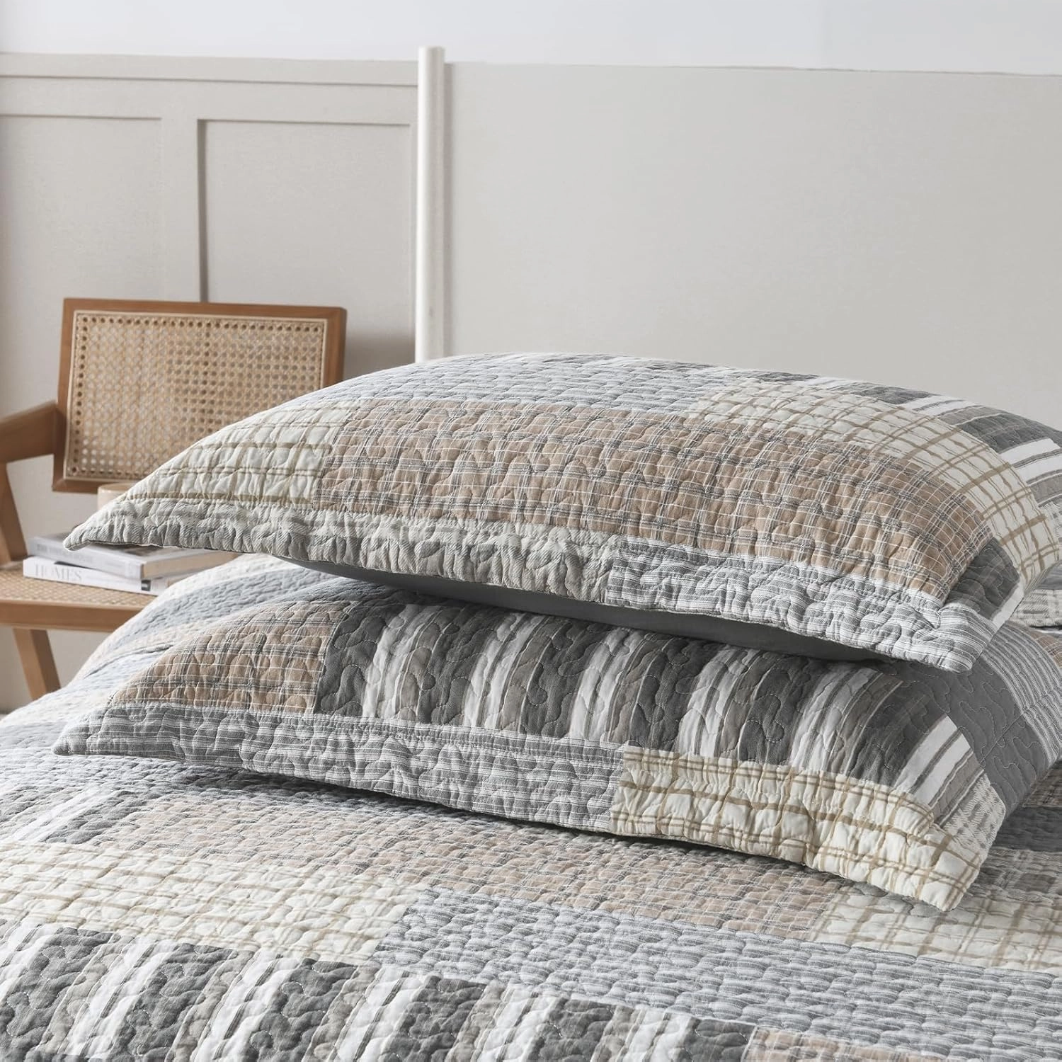 Uniclinens Quilt Set Queen Size, 100% Cotton Quilted Quilts Bedding Set Bedspreads, Farmhouse Patchwork Plaid Quilted Comforter Set, 3 Pieces Set with 2 Pillowshams, Cream/Grey/Brown