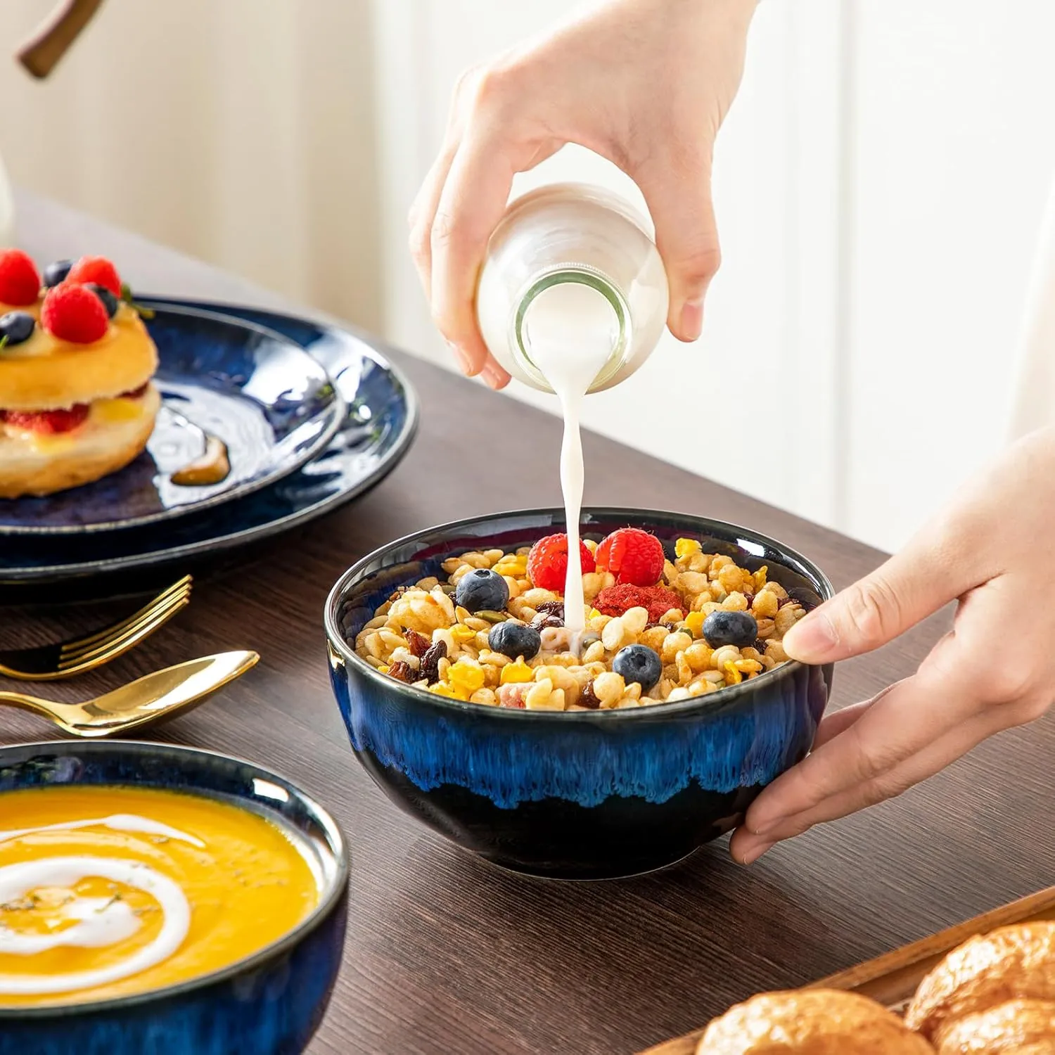 vancasso Starry 16-Pieces Dinnerware Set for 4, Reactive Glaze Blue Stoneware Plates and Bowls Set, Dishes Set with Mugs for 4, Microwave & Dishwasher Safe