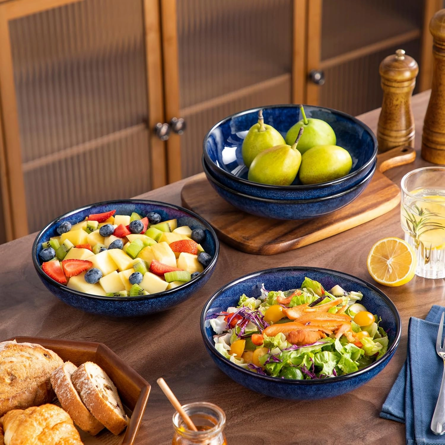 vancasso Stern Large Pasta Bowls Set of 4, 38 Oz Ceramic Salad Plate Bowls for Serving, Kitchen Stoneware Wide Bowls for Soup, Pasta, Salad, Cereals, Microwave Oven Safe, Reactive Glaze-Blue