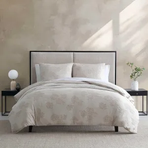 Vera Wang - Comforter Set, Luxurious Bedding Set with Matching Shams, Floral Design, Chic Room Essentials (Roses Beige, King)